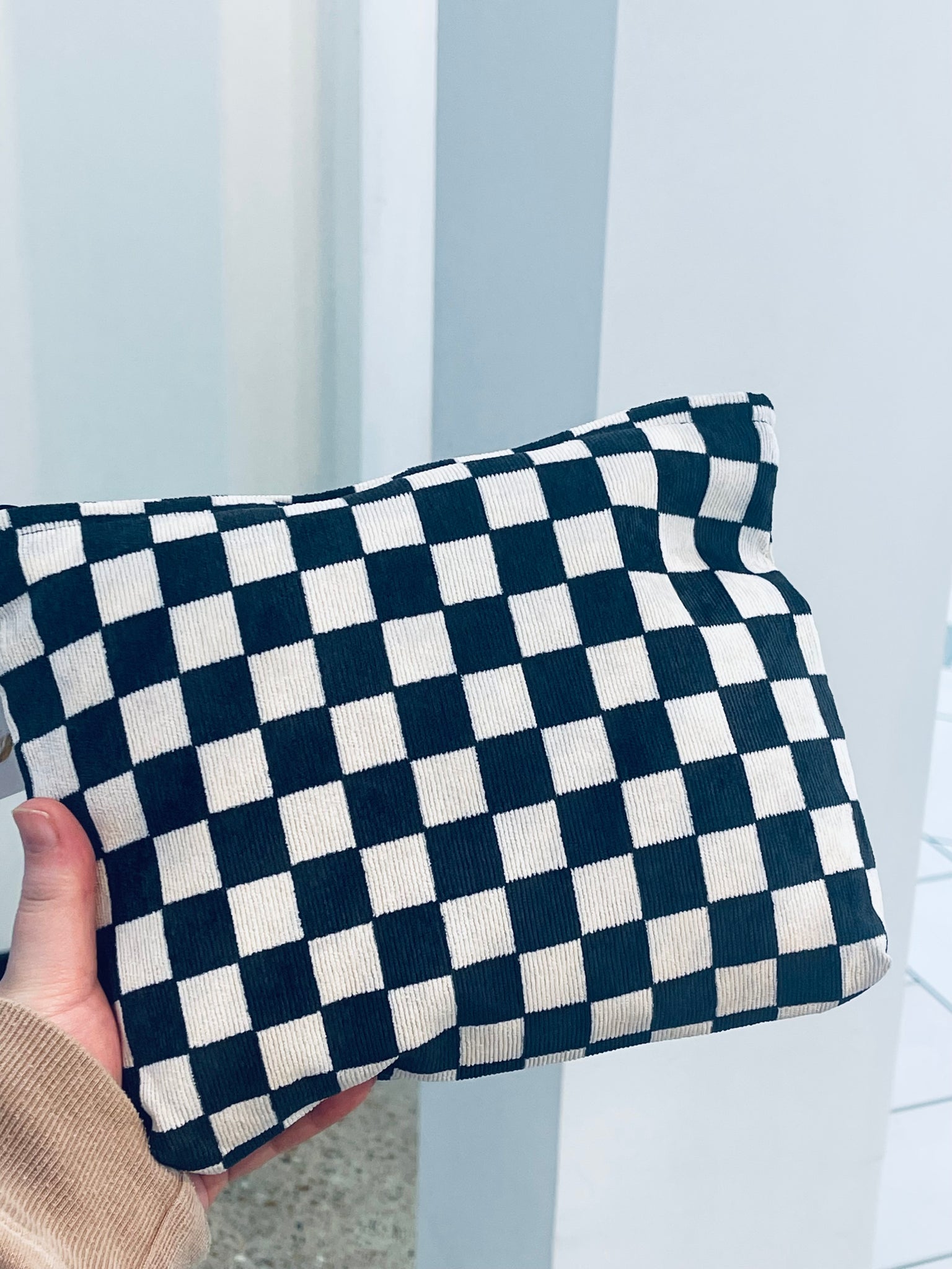 "Square Charm" cosmetic