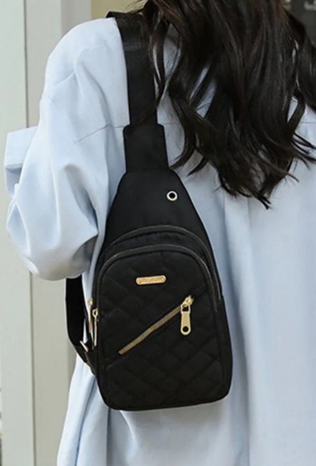 "Summer Is Waiting" (black) sling bag