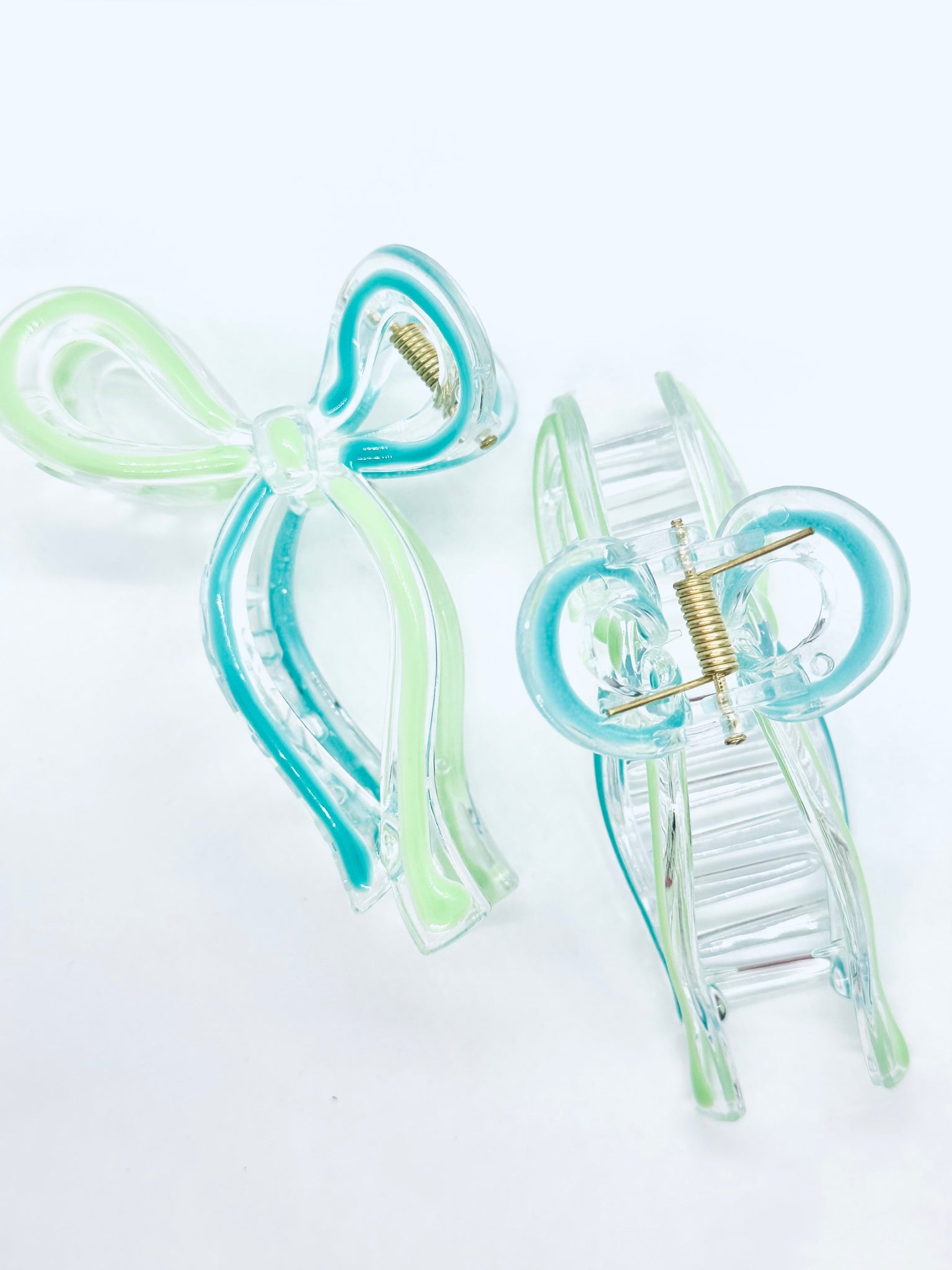 “Bow Era” (aqua/lime)  claw clip