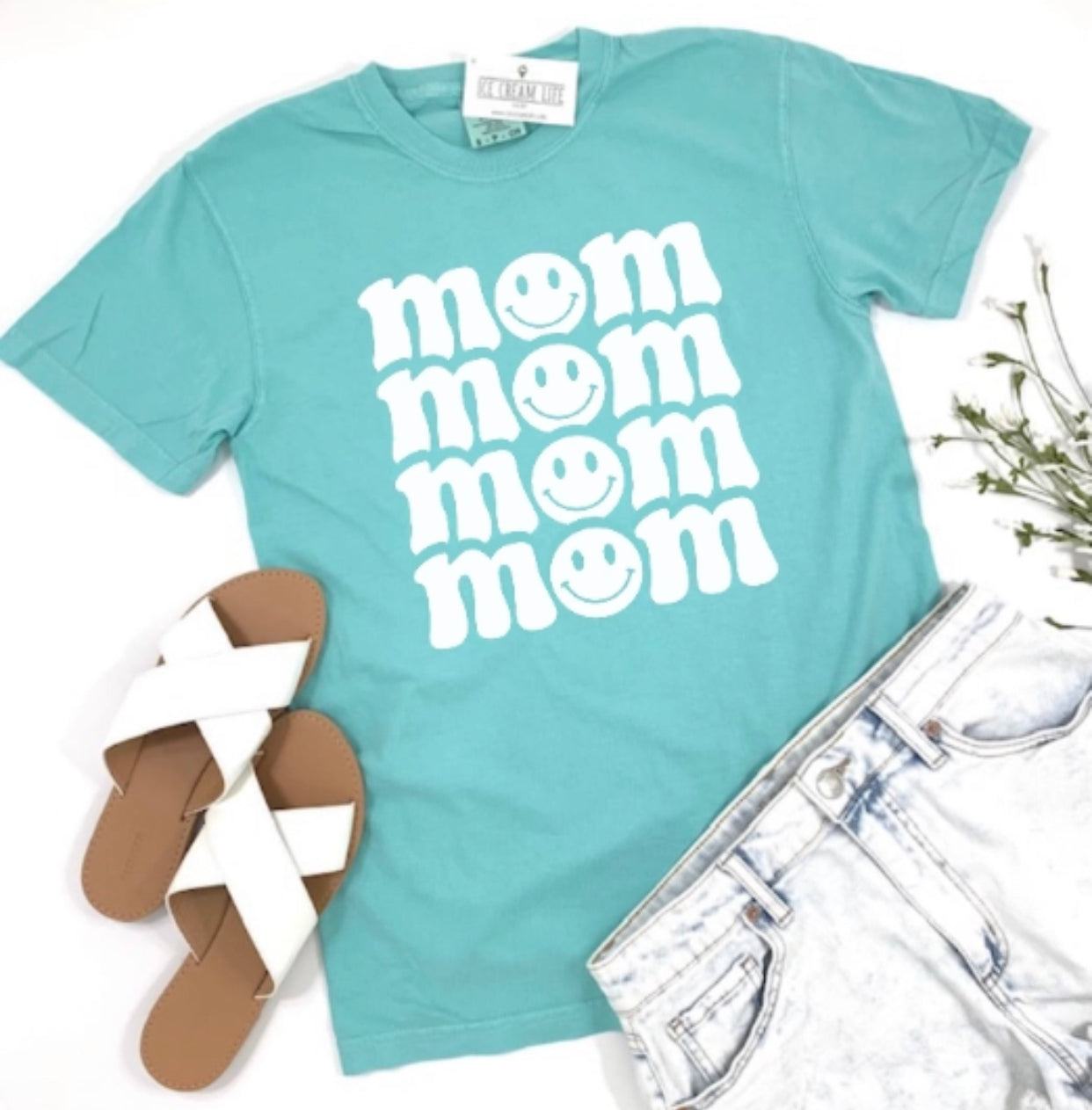 "Mom" blue smile t-shirt