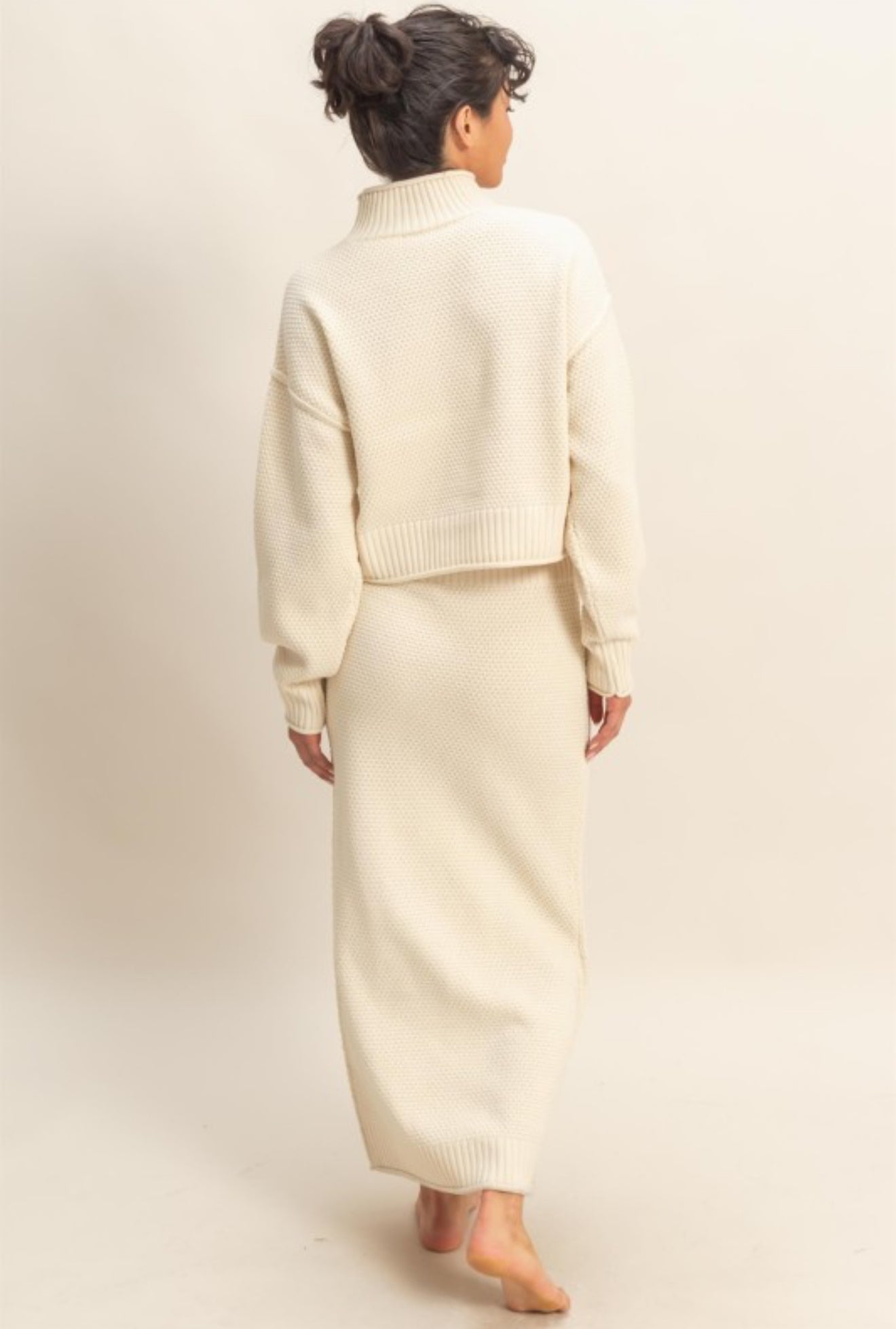 “Icy Mornings” (cream) set