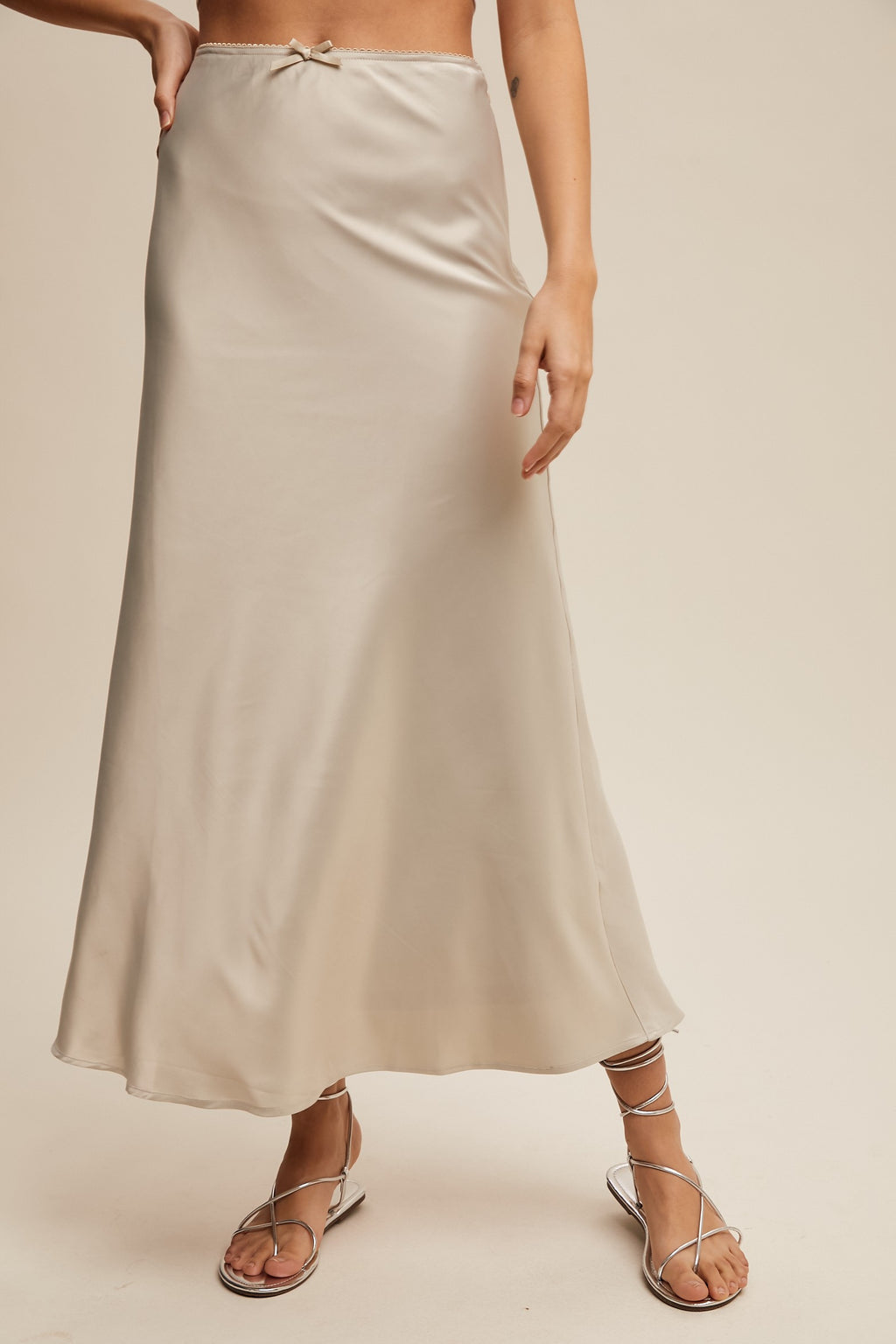 "Fall For The Feel" (dove) skirt
