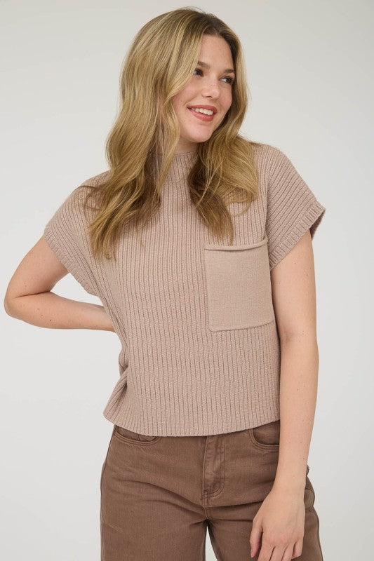 "Latte Lounge" top