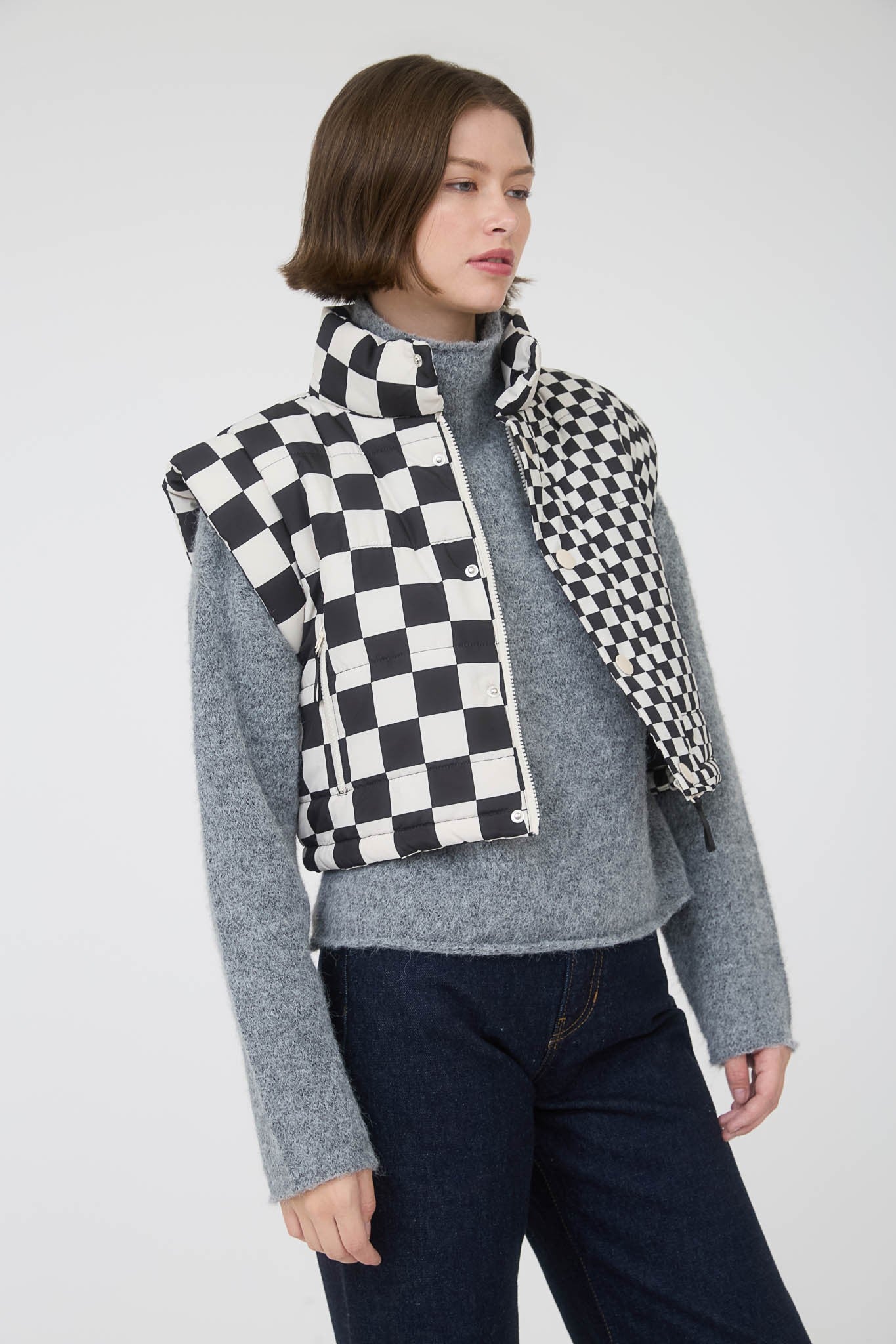 "Snowbound Checker"puffer vest