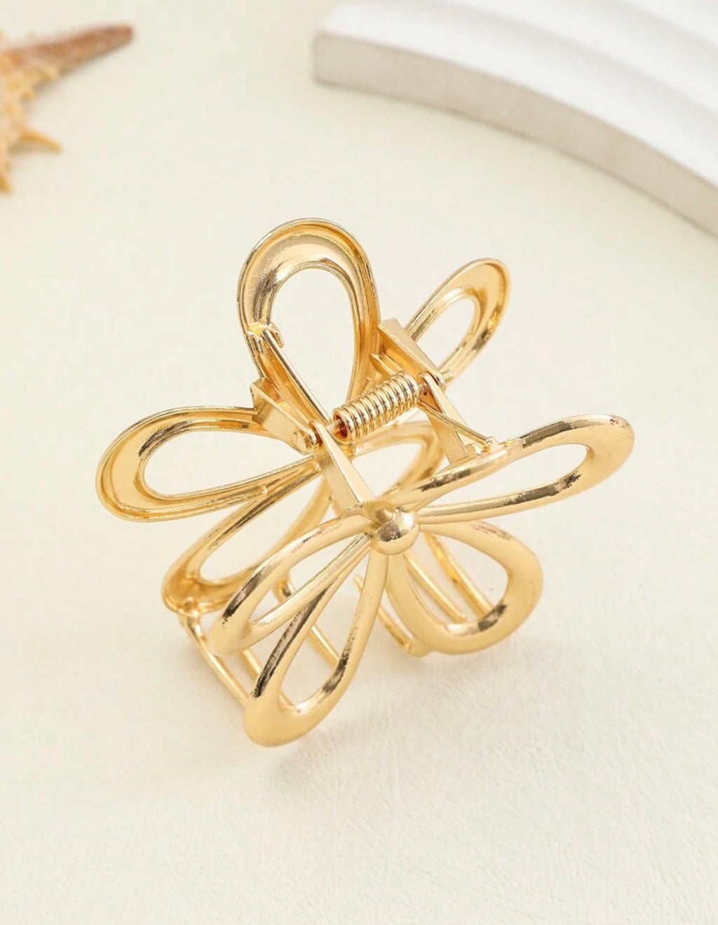 “Gold Flower” claw clip