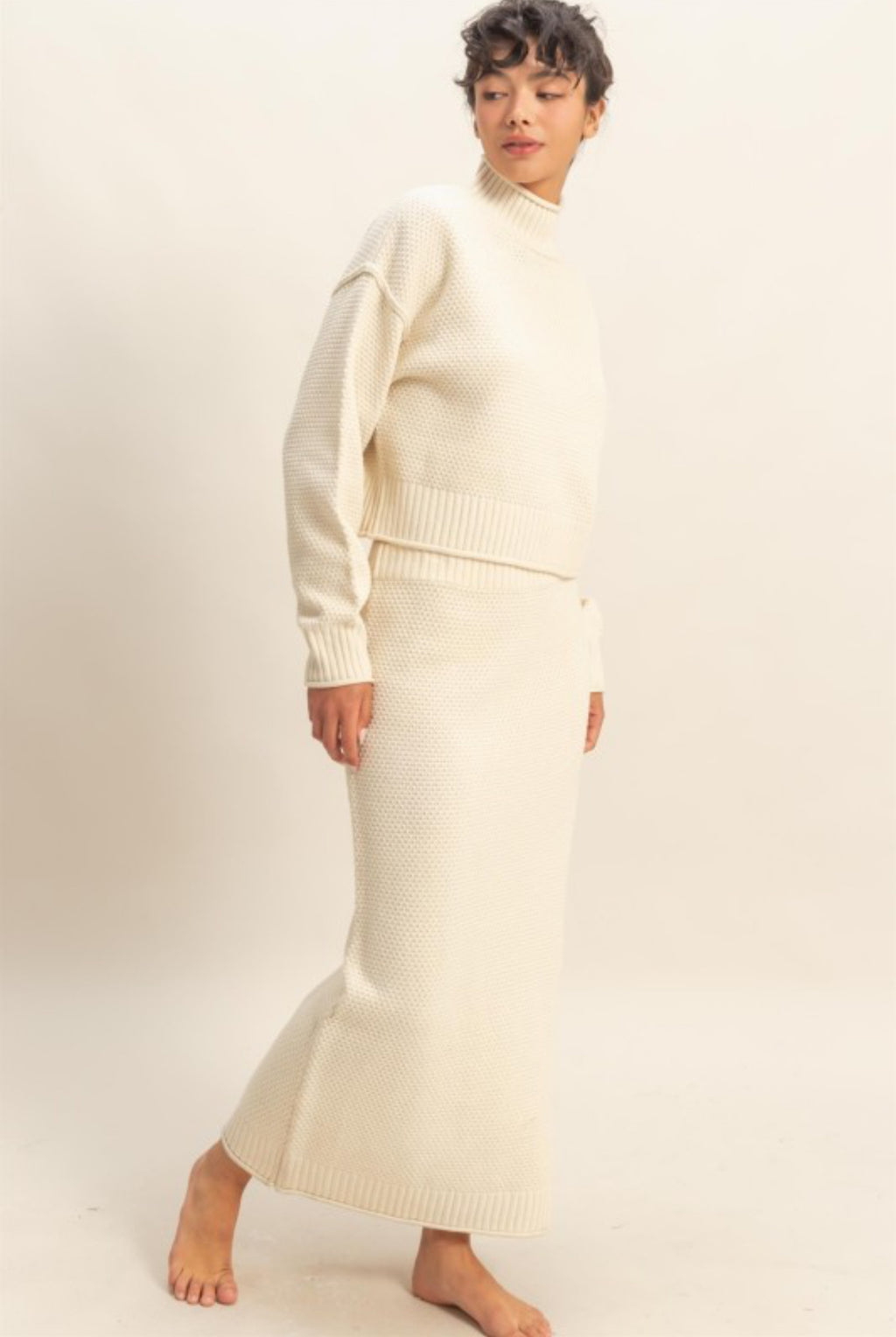 “Icy Mornings” (cream) set