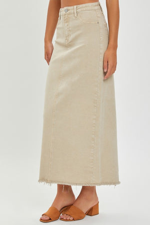 "High Rise Frayed" (sand) Long Risen Skirt