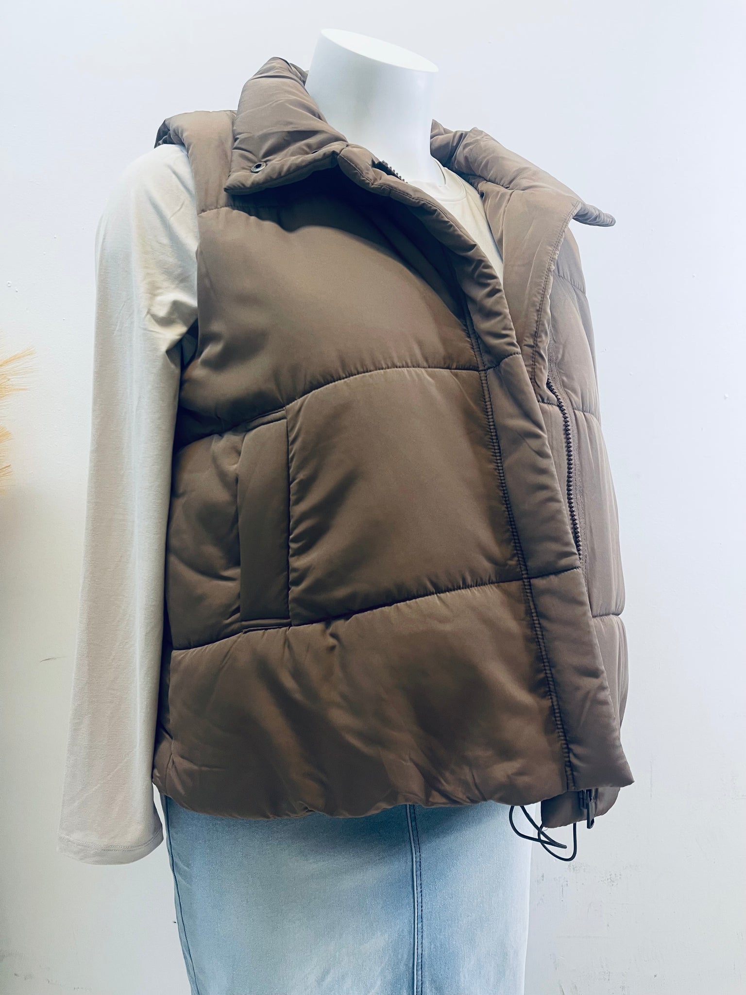 "Chilling Mornings" plus vest