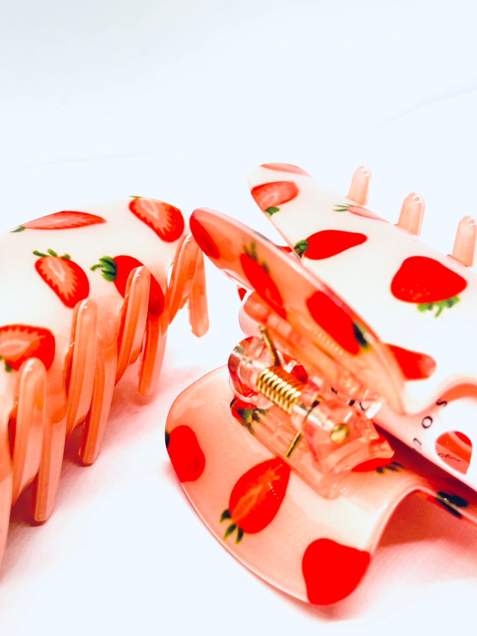 "Strawberries and Cream" claw clip