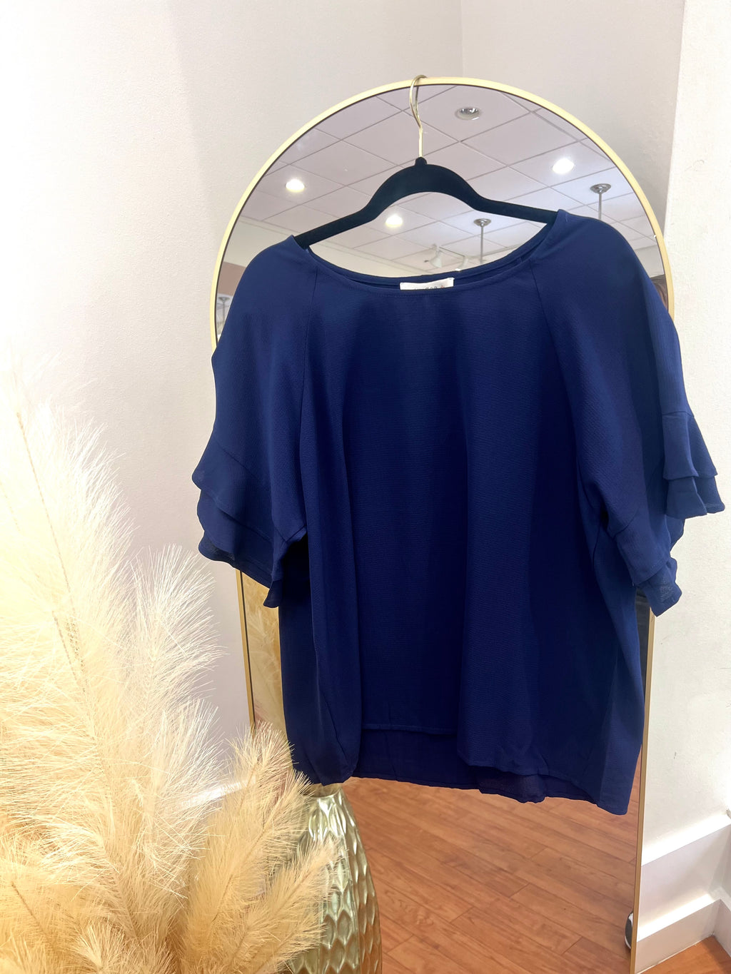 “Prettier In Color” (navy) plus top