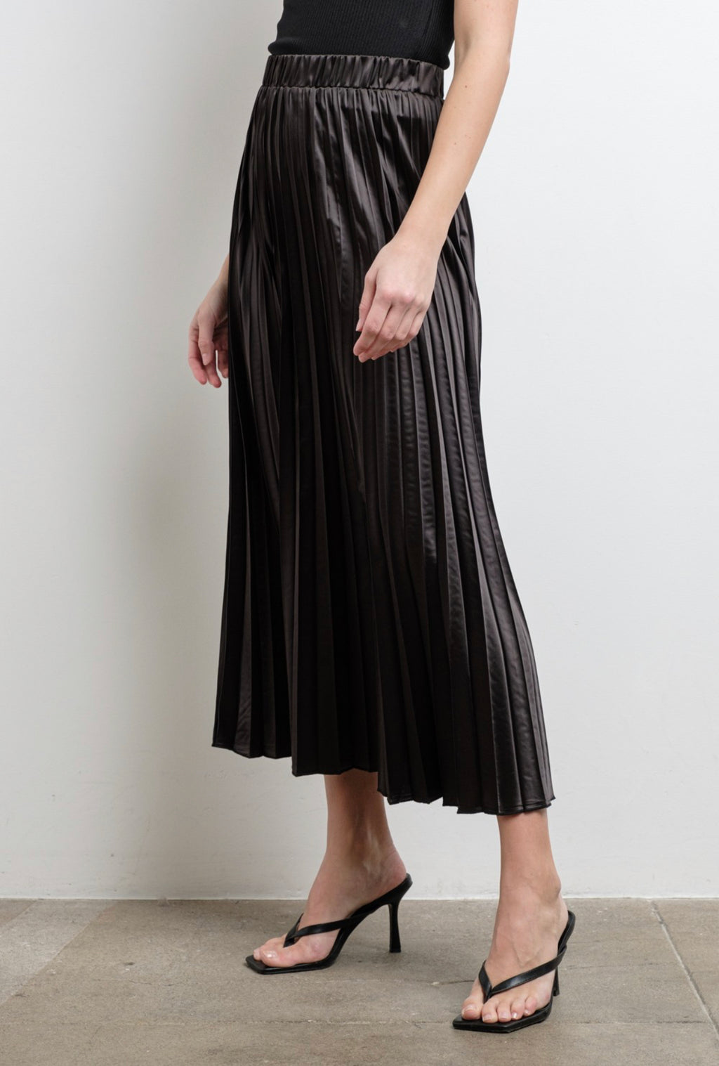 “Its All In The Pleat” (black) skirt