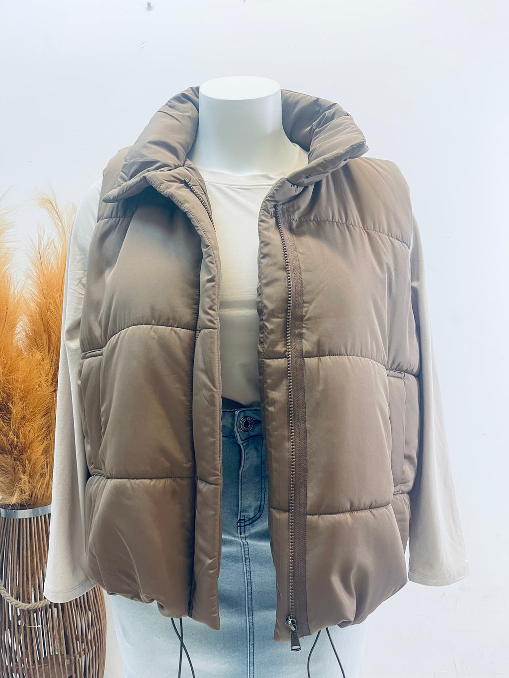 "Chilling Mornings" plus vest