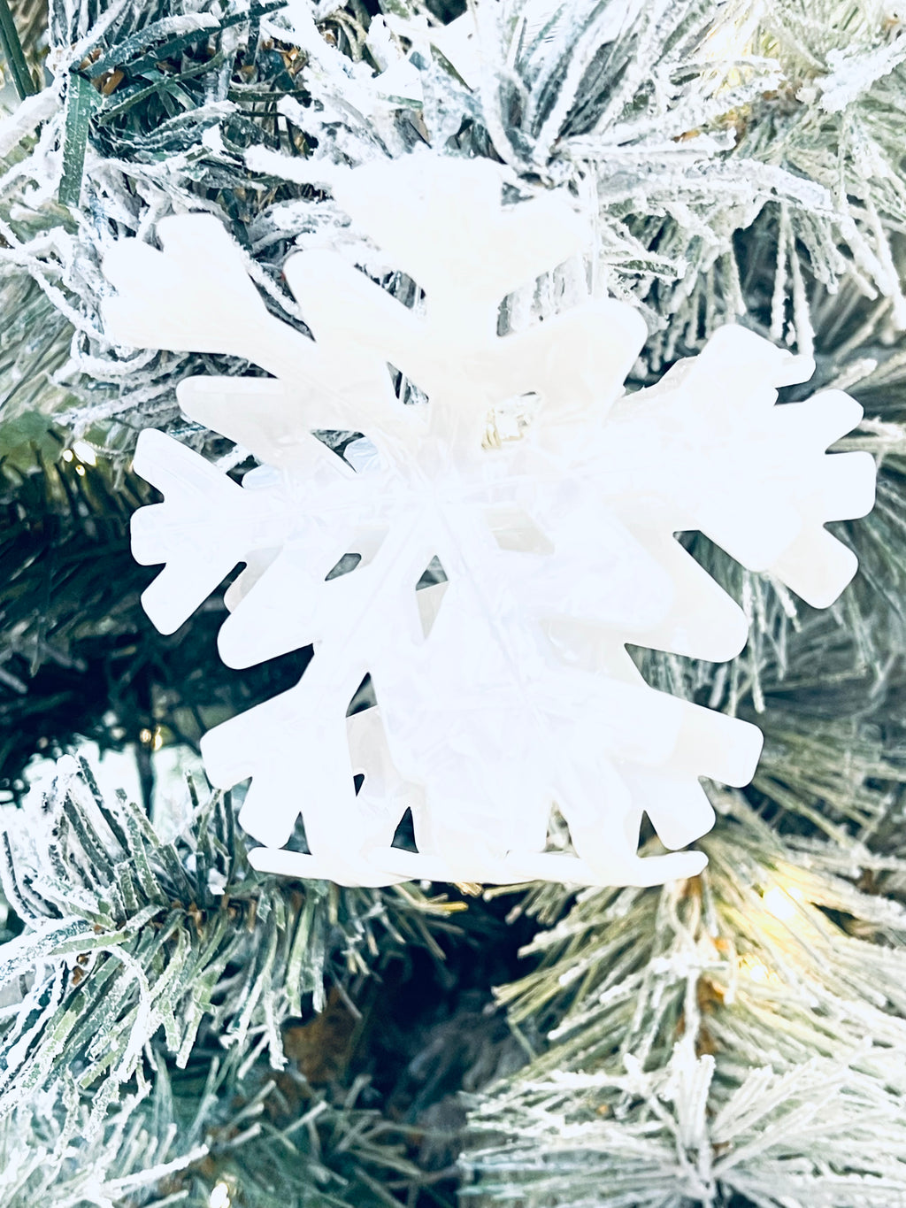 "Snowfall Sparkle" claw-clip