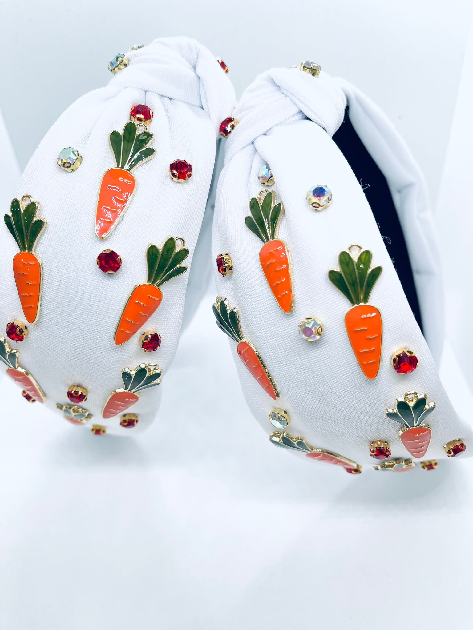 "Carrot Cutie" (white) Headband