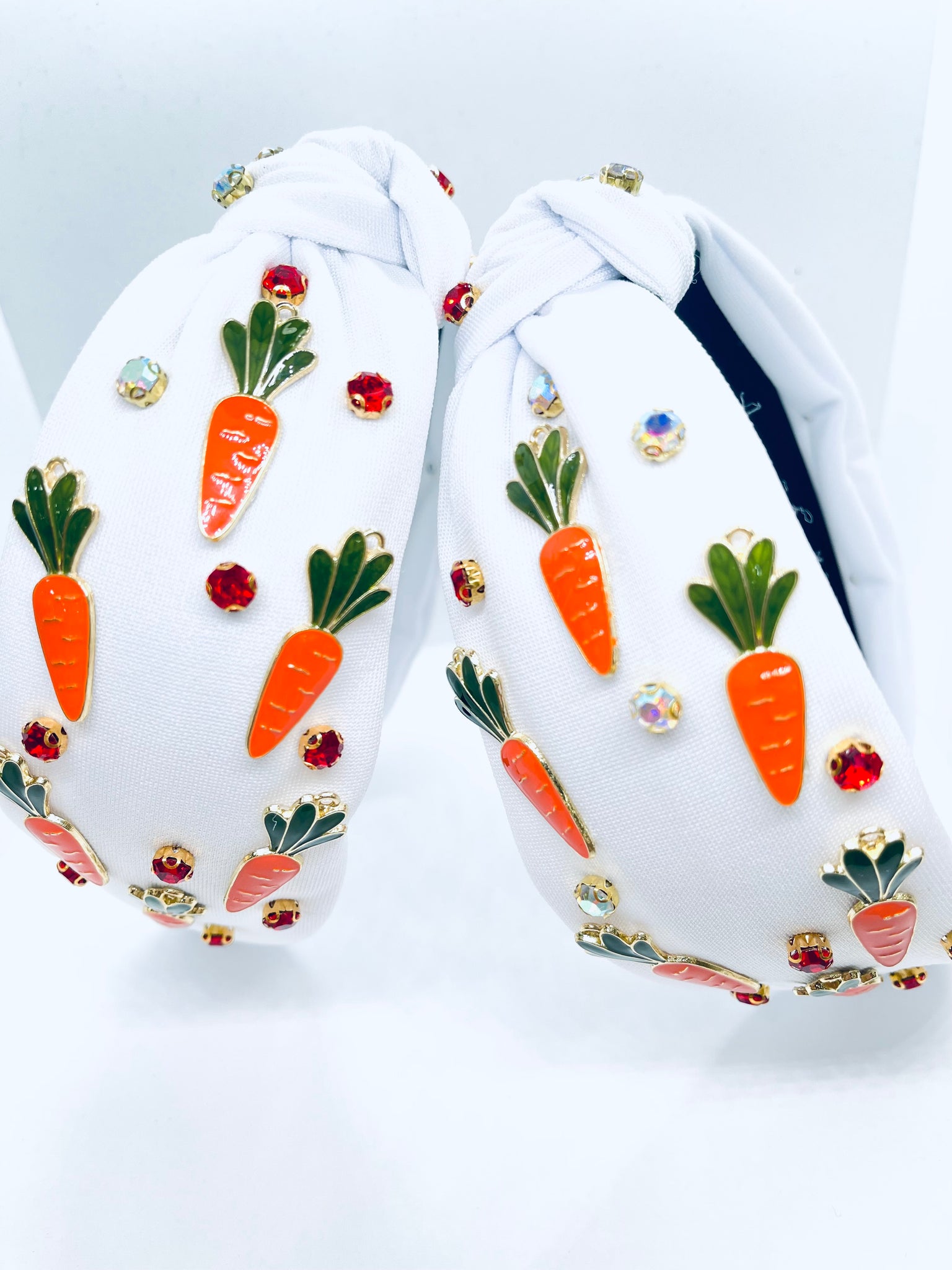 "Carrot Cutie" (white) Headband