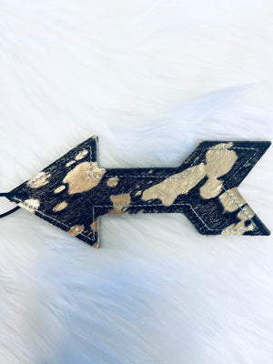 "Leopard Arrow" Re-scentable Car Charm