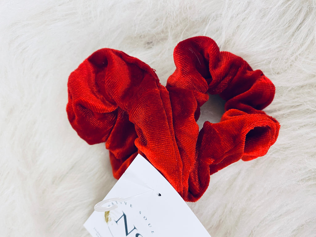 “He Loves Me” scrunchie set