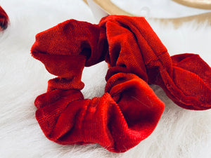 “He Loves Me” scrunchie set